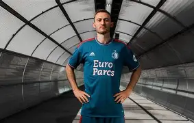 费内巴切与枪手商谈津琴科转会